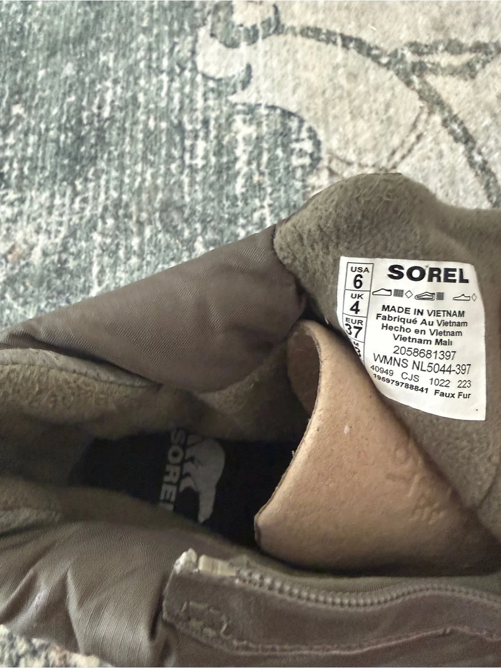 SOREL Kinetic Impact Puffy Zip Waterproof Boots Stone Green Size 6 NWT